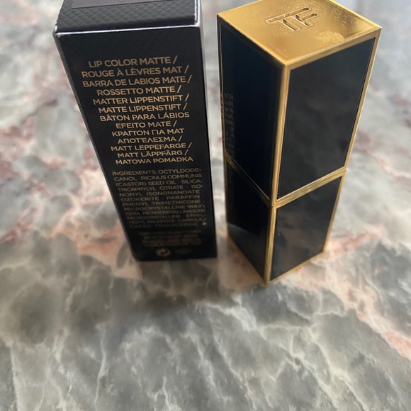 TOM FORD Lipsticks - Picture 3 of 9